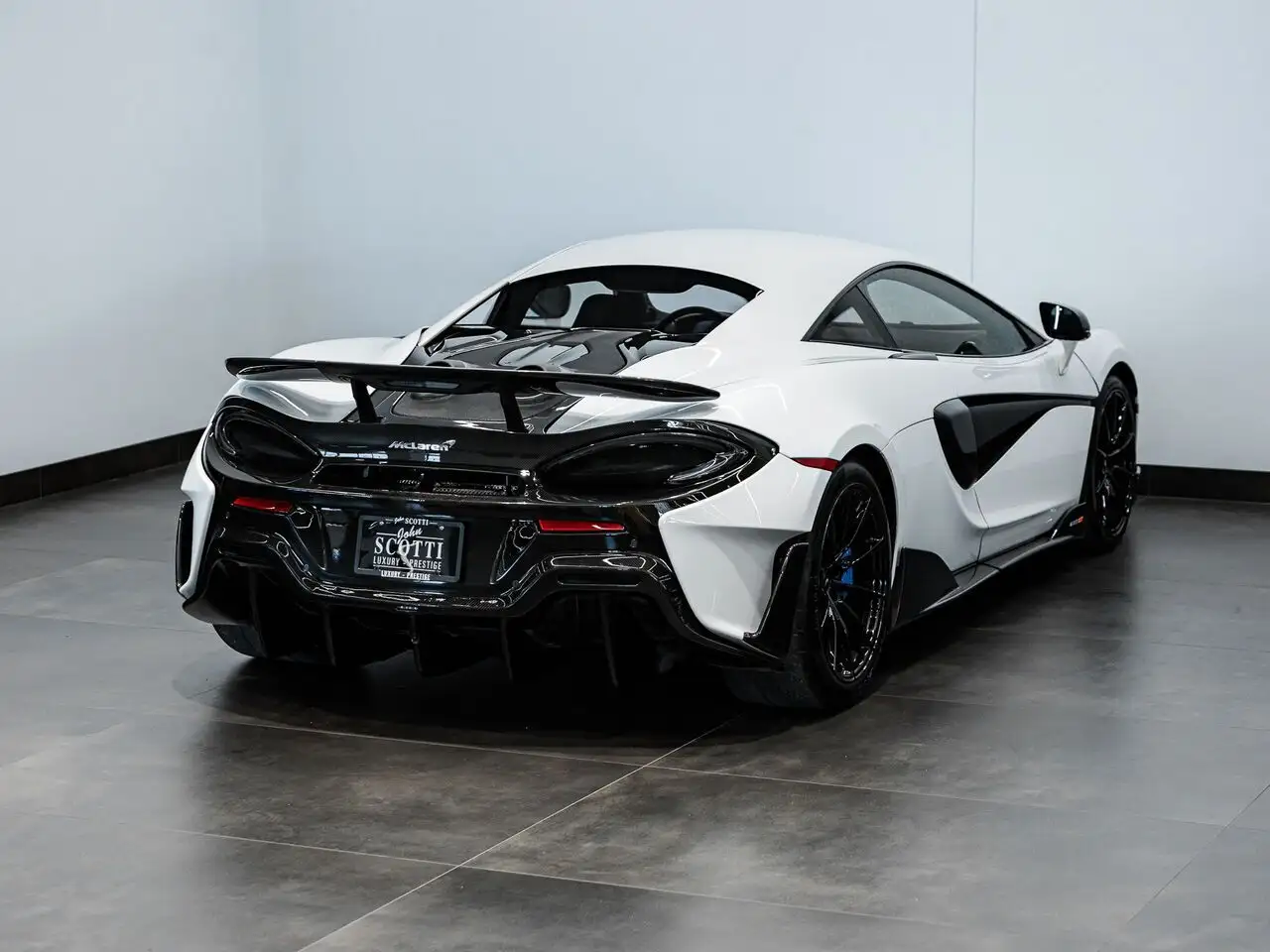 McLaren 600LT снимка McLaren 600LT