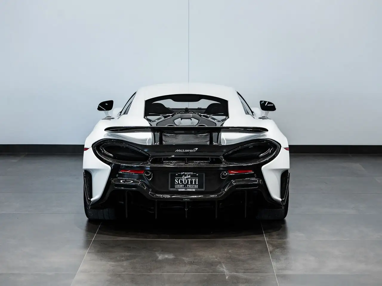 McLaren 600LT снимка McLaren 600LT