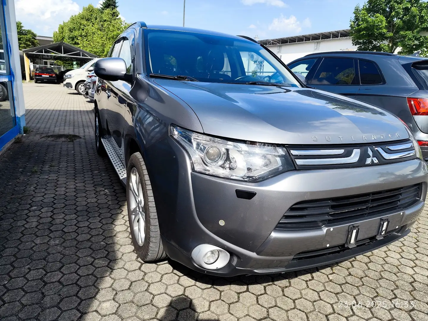 Mitsubishi Outlander 2.2 DI-D 4WD Automatik Instyle - 2