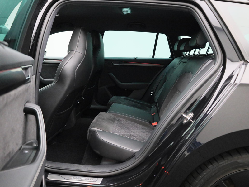 Skoda Superb Combi 1.4 TSI iV Sportline Business | TREKHAAK | B — photo 10