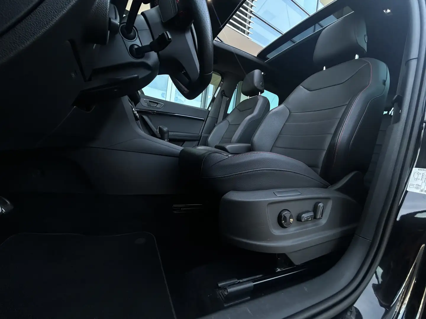 SEAT Ateca 1.5 TSI FR Business Intense Zwart - 2