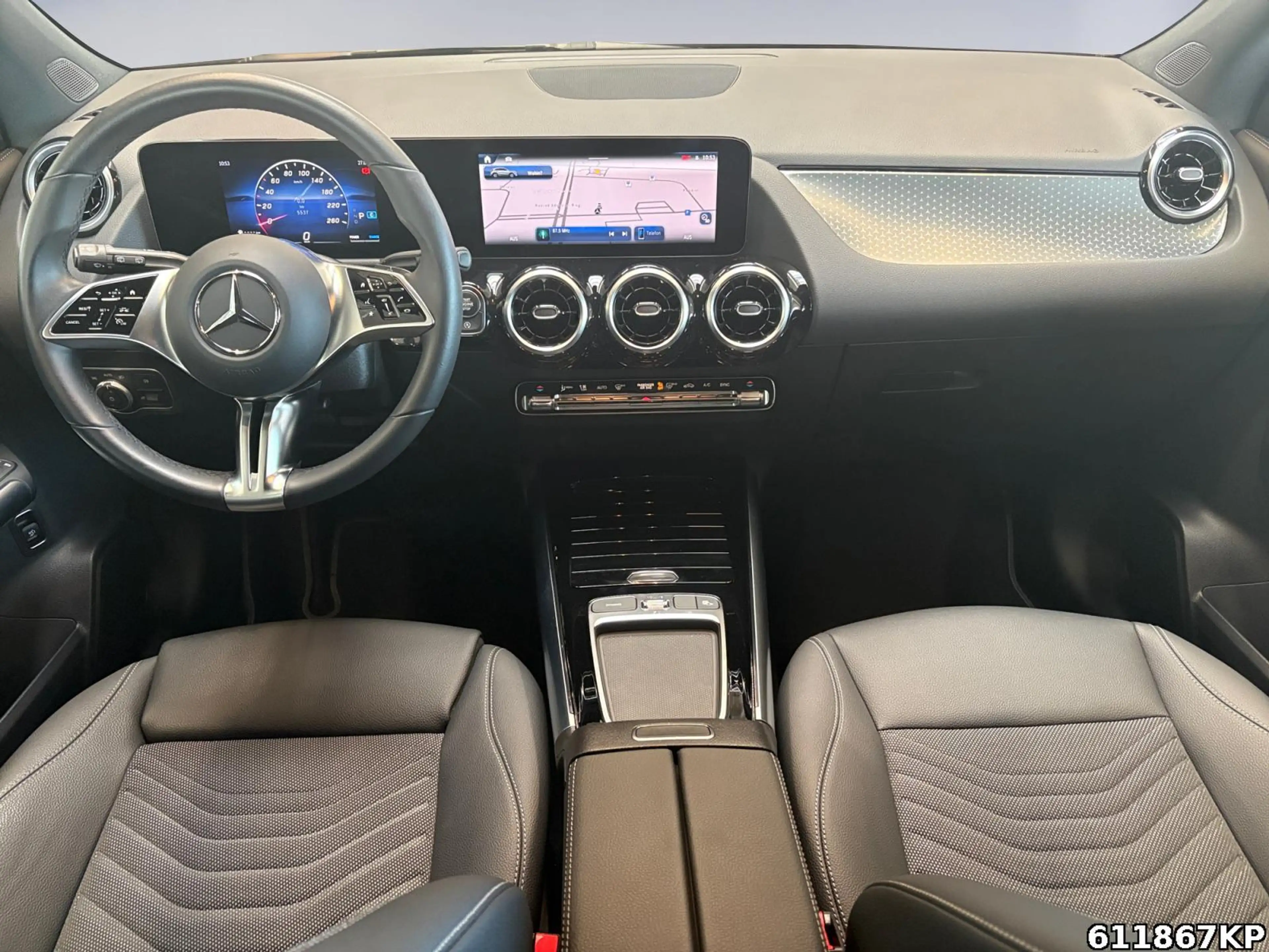 Mercedes-Benz GLA 200 Progressive AHK Advanced DAB Kamera — photo 8