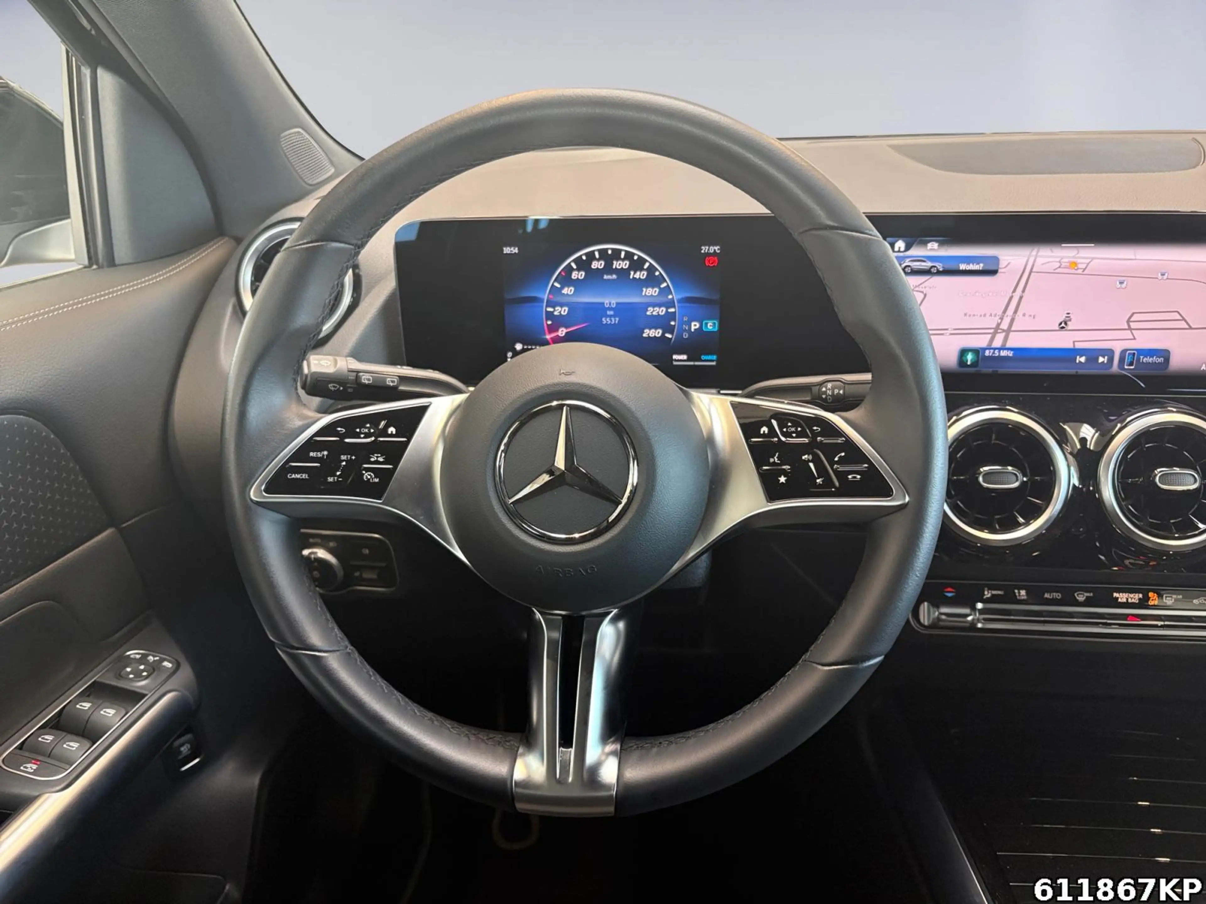 Mercedes-Benz GLA 200 Progressive AHK Advanced DAB Kamera — photo 9