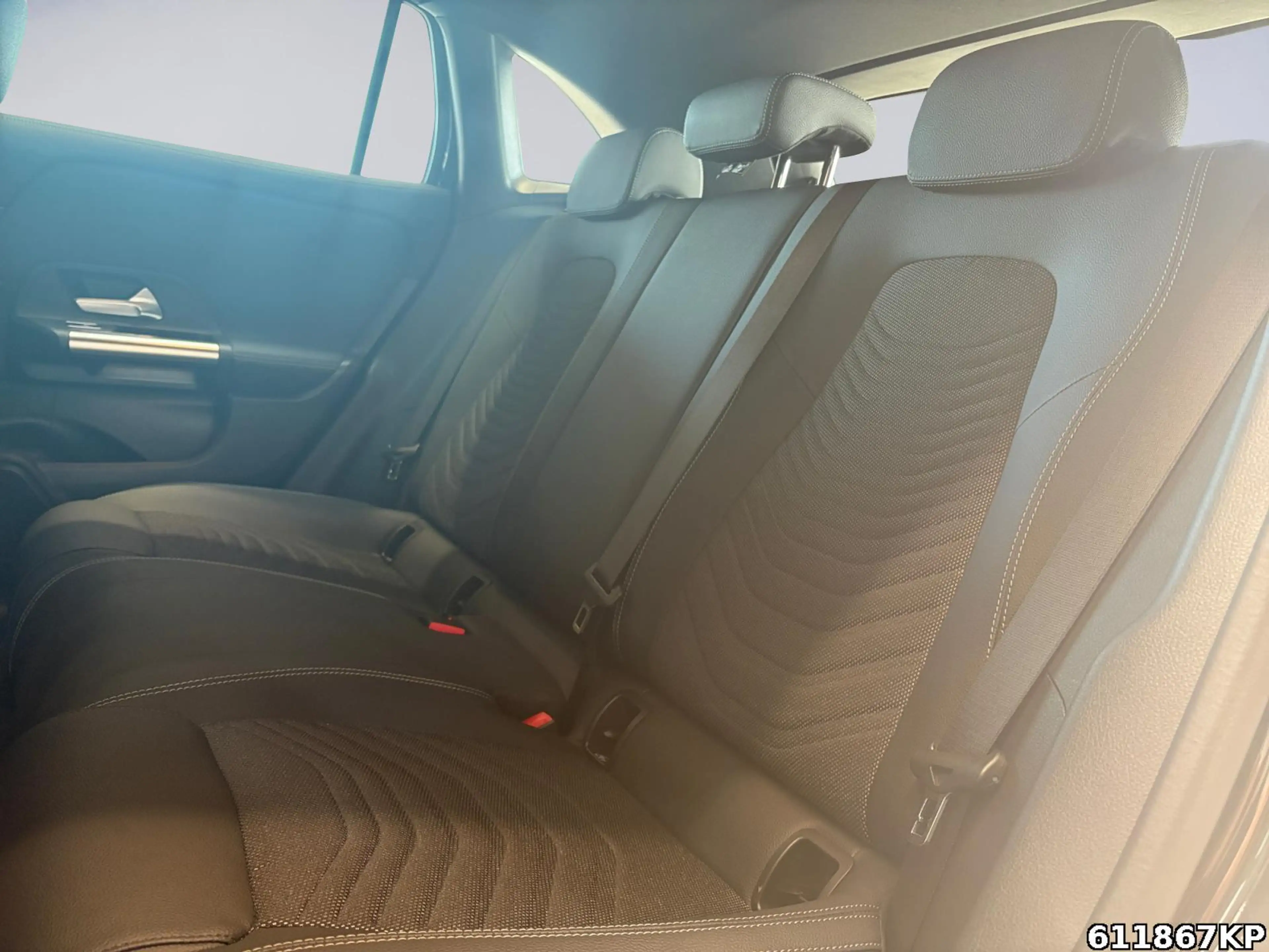 Mercedes-Benz GLA 200 Progressive AHK Advanced DAB Kamera — photo 11