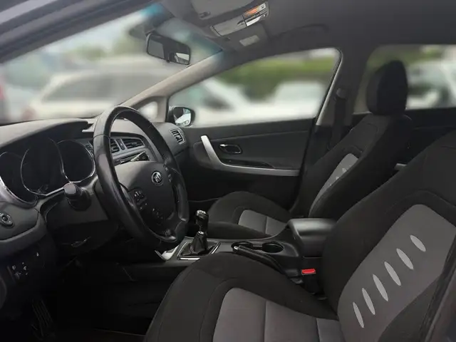 Kia Ceed view 11