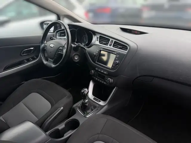 Kia Ceed view 12