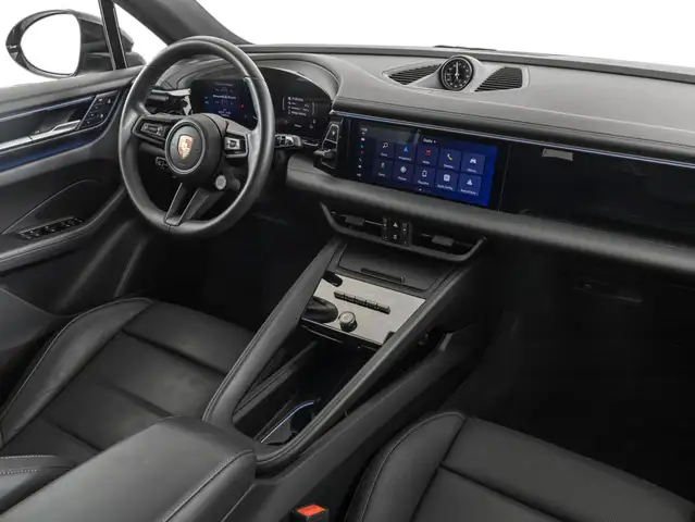 Porsche Macan view 11