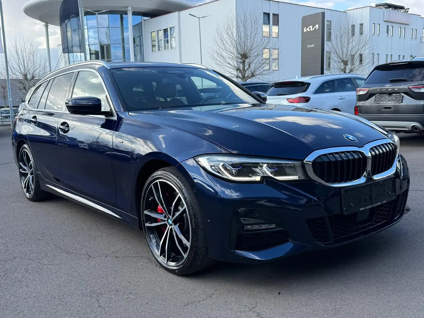 BMW 330 330 e xDrive M Sport Blau - 1
