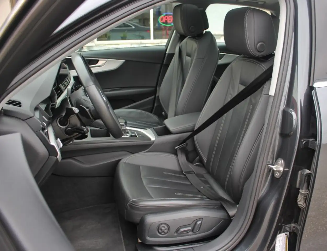 Audi A4 снимка Audi A4