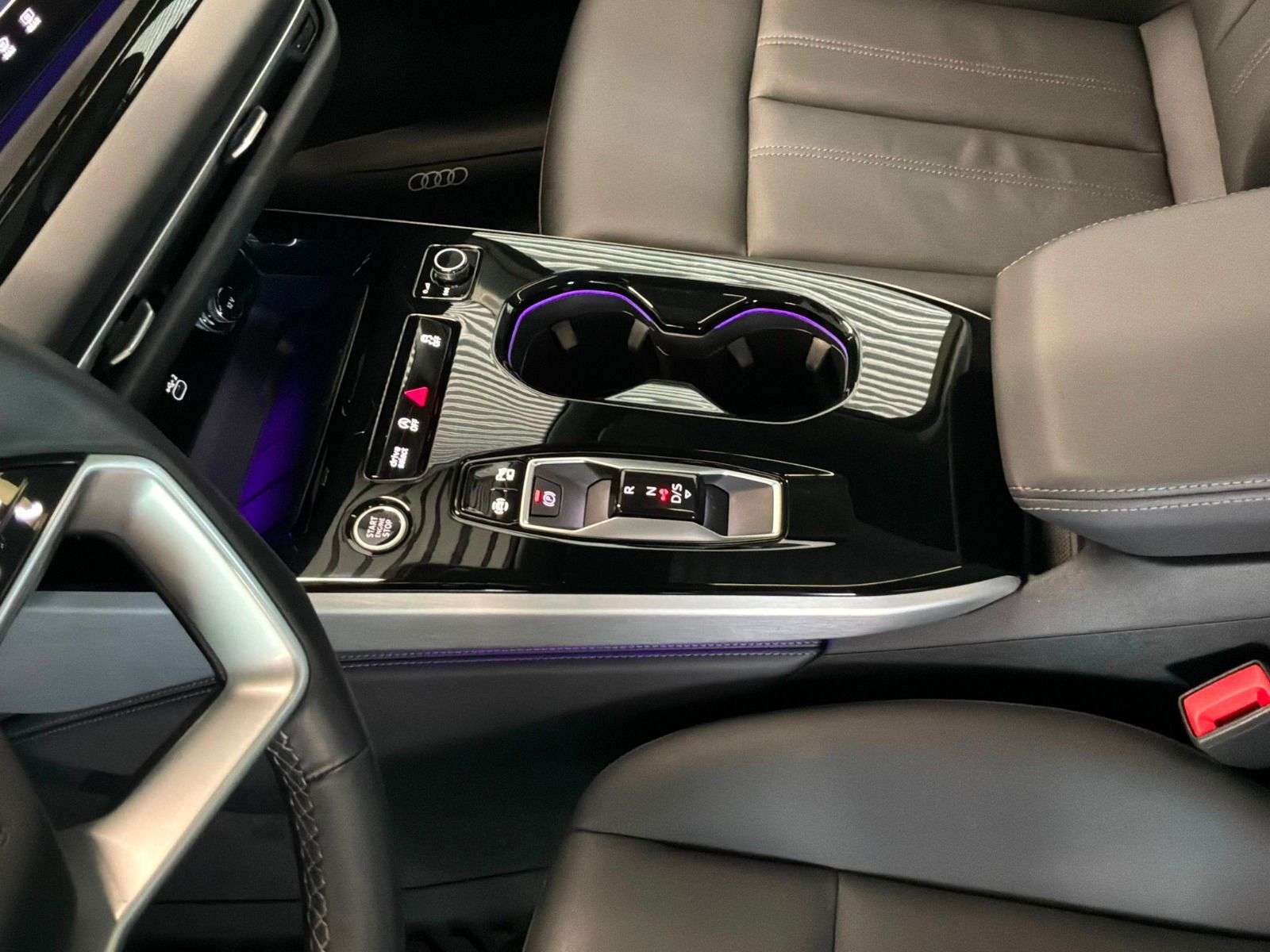 2025 Audi A5 2.0TTechnik thumb 12