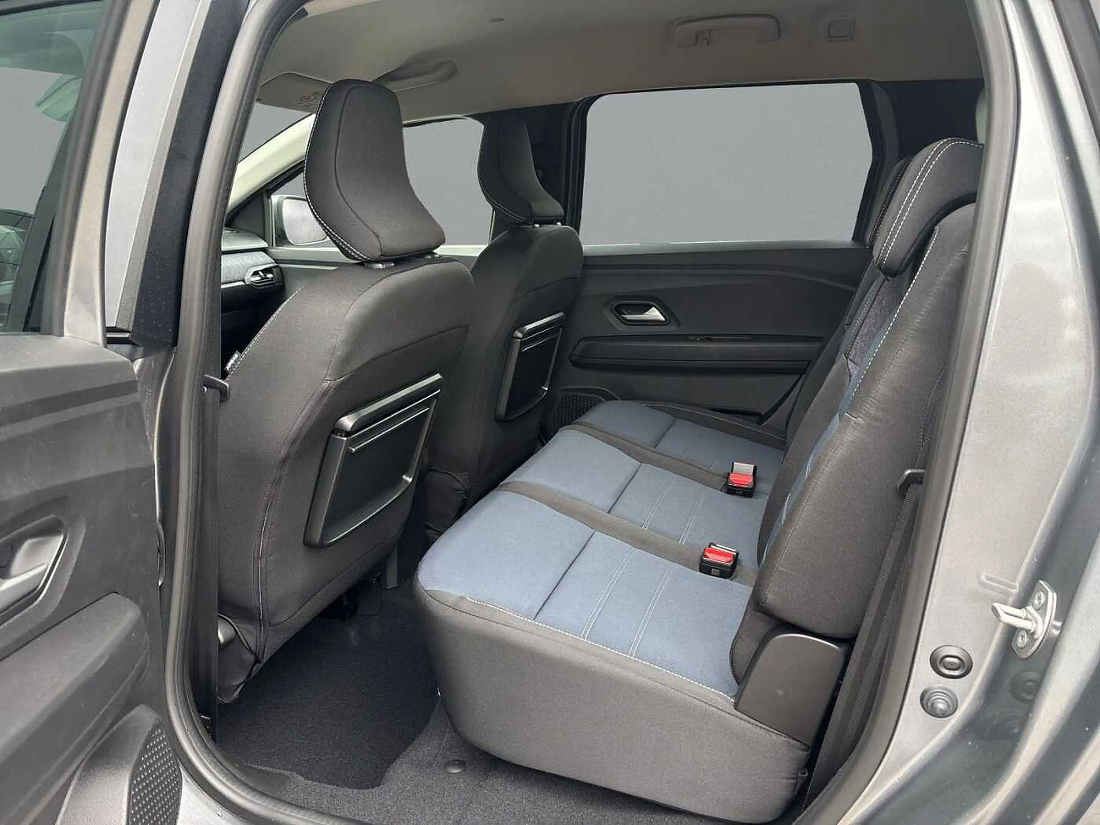 Dacia Jogger Journey TCe 110 PDC vo+hi+360°Kamera SHZ Navi — photo 12