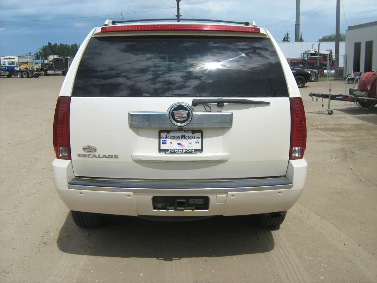 Cadillac Escalade снимка Cadillac Escalade