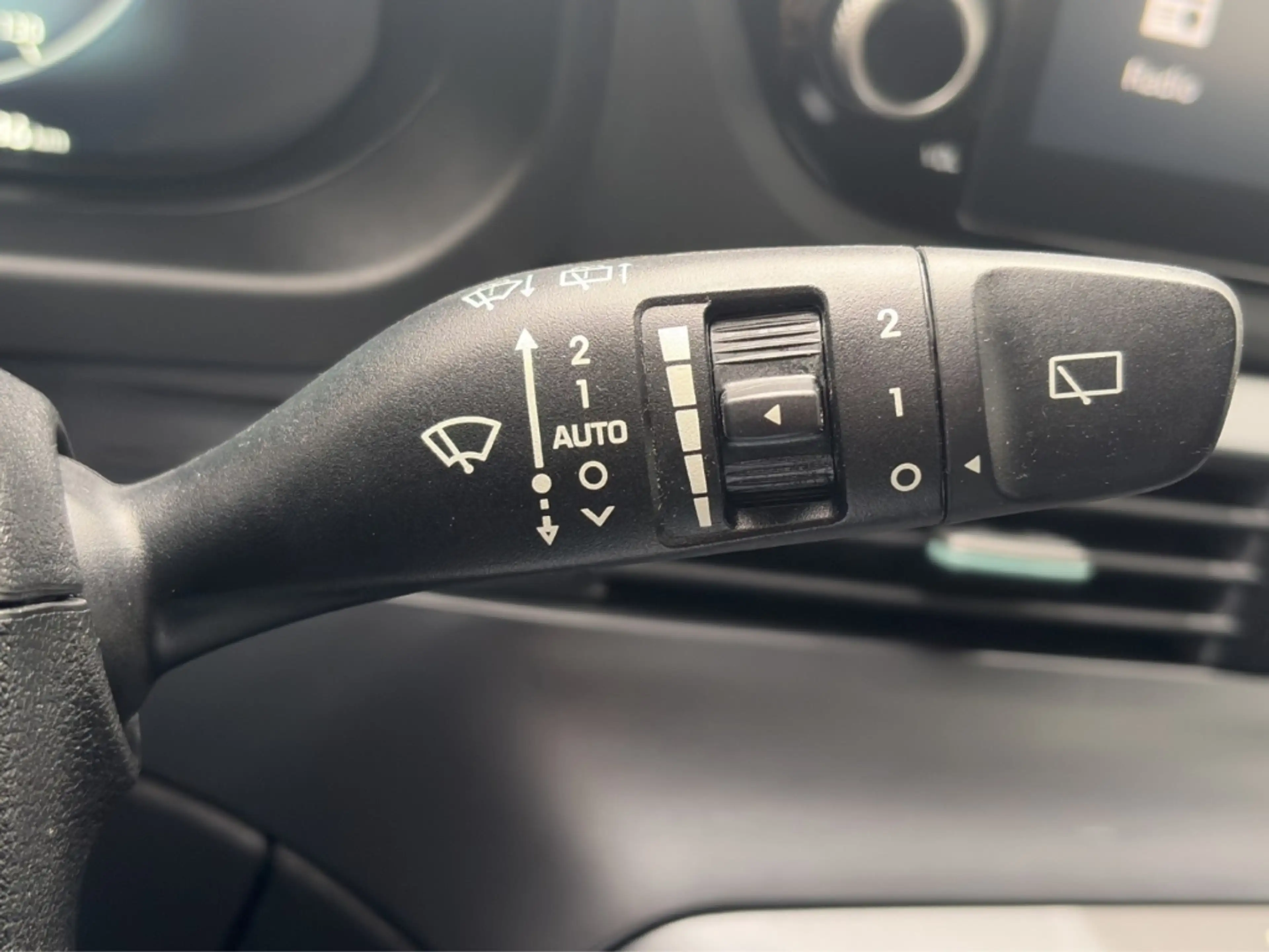 Hyundai BAYON INTRO EDITION 1.0 T-GDi (48V) DCT *AHK*LED*CARPLAY — photo 16