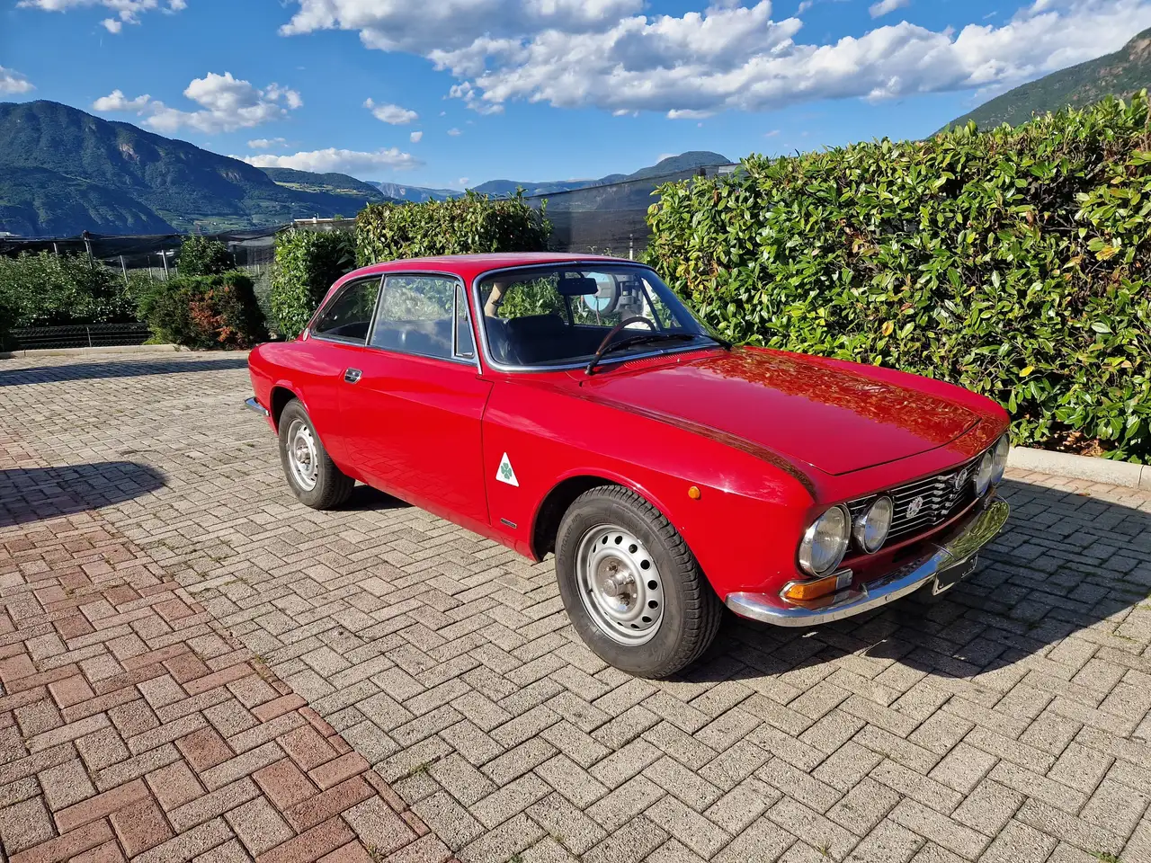 Alfa Romeo GT 1300 Junior, foto 1