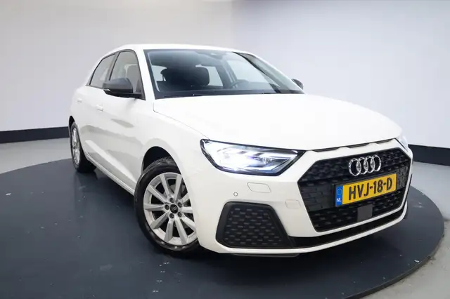 Audi A1 view 3