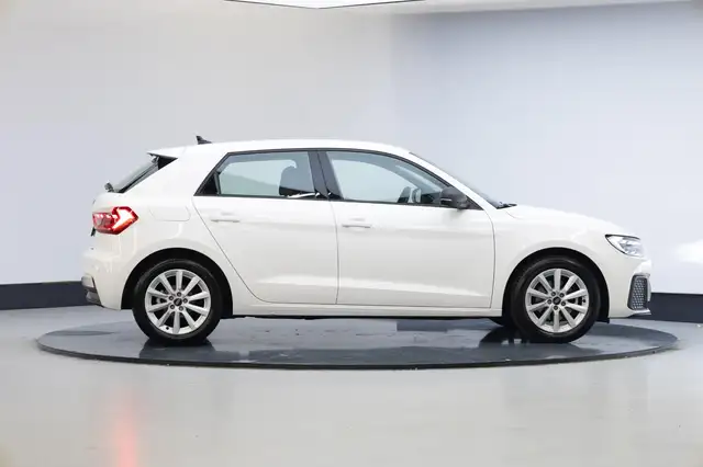 Audi A1 view 21
