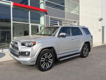 4WD 4dr V6 SR5