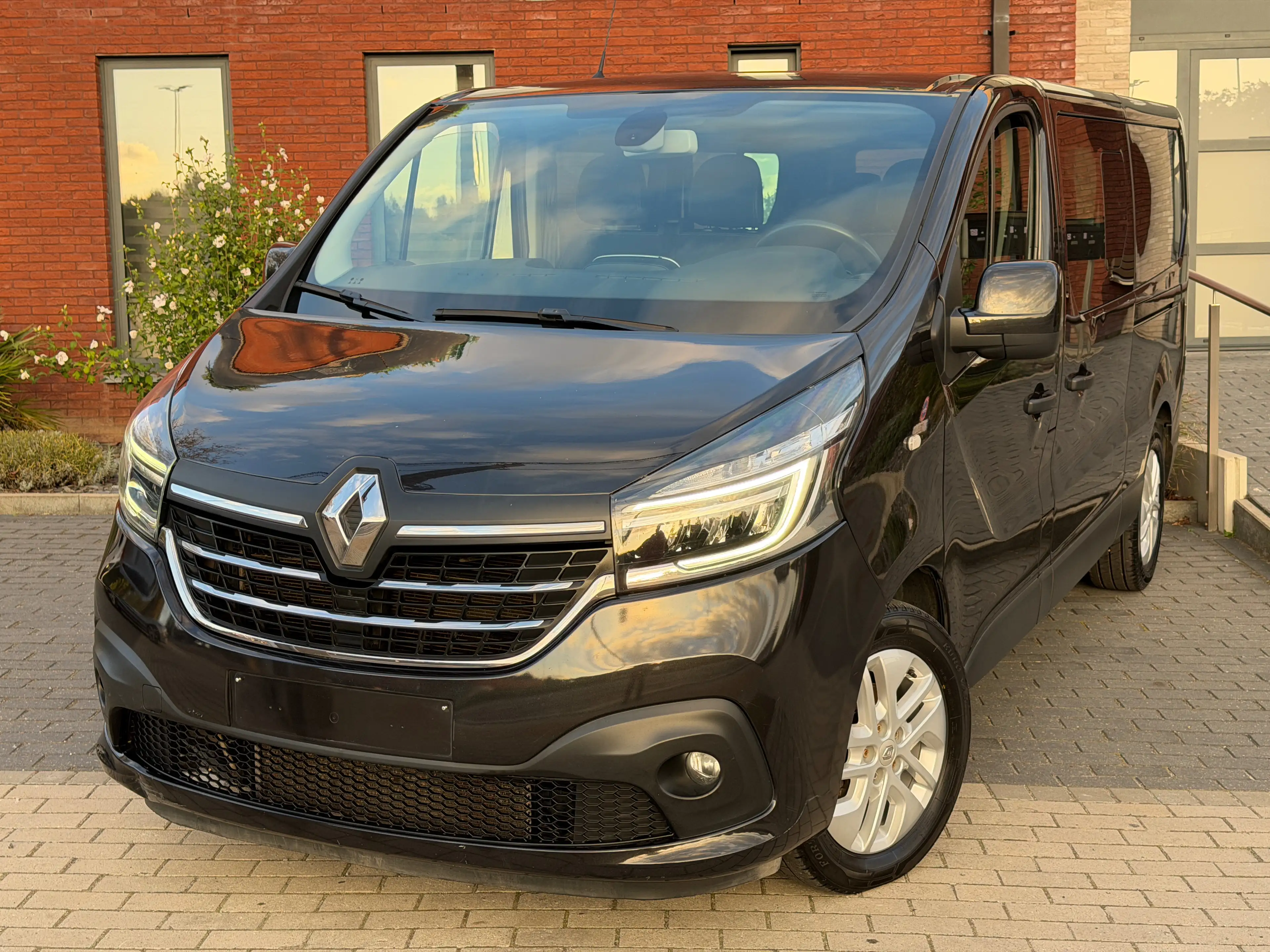 Renault Trafic ( 9 Places ) PROBLÈME MOTEUR !!! ( 10/2019 ) 2.0DCi 120Ch — photo 3