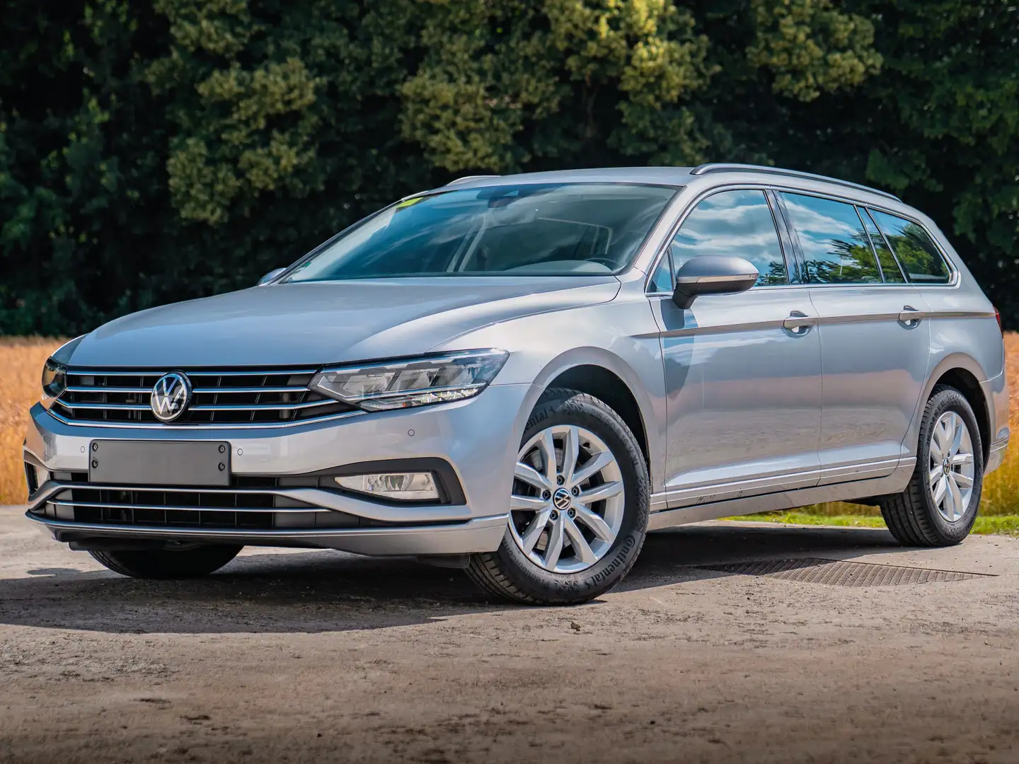 Volkswagen Passat Variant Business | ACC | Kamera | AHK | LED | Navi I SHZ Grijs - 1