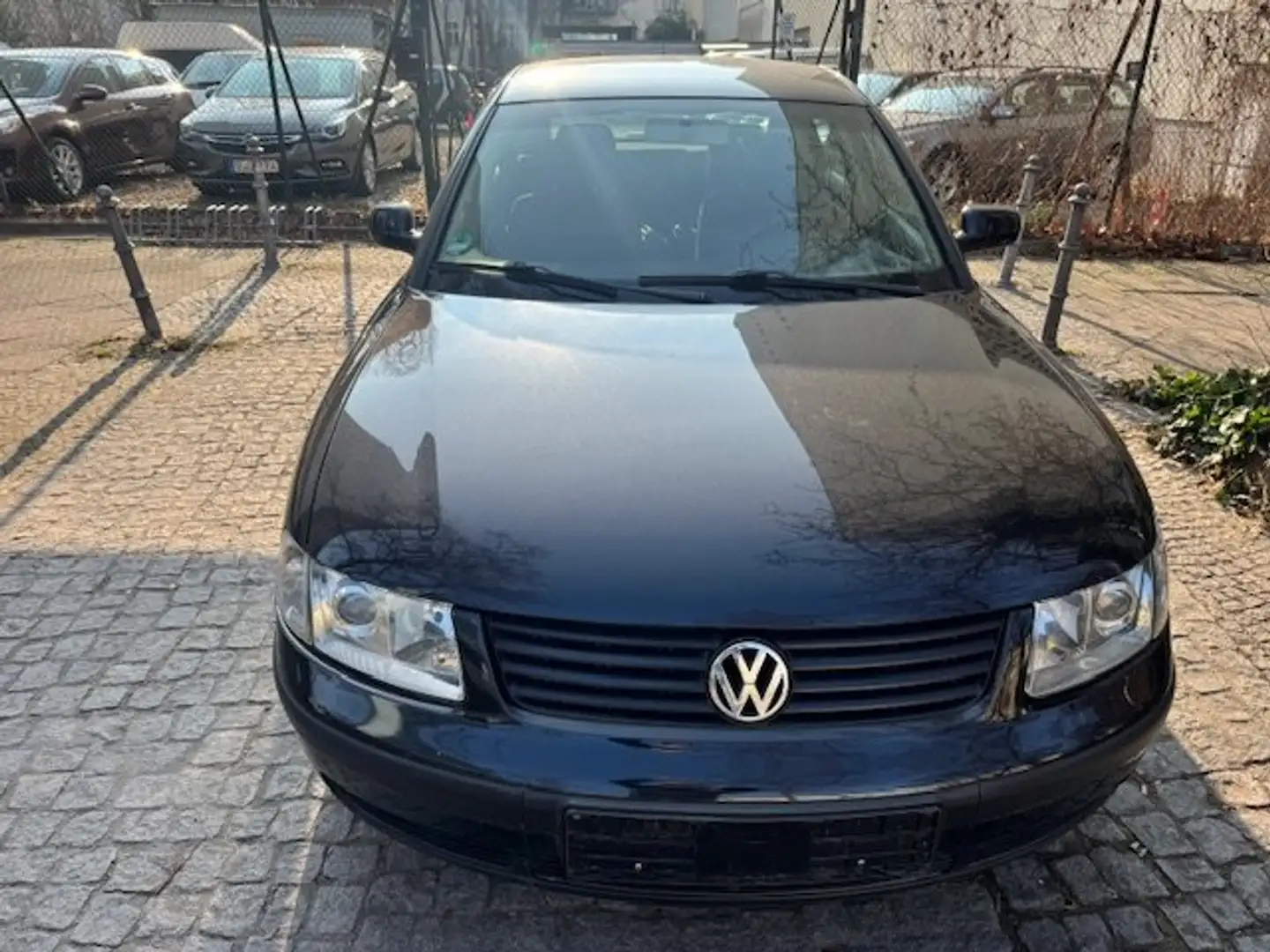 Volkswagen Passat 1.6 Comfortline Negru - 2
