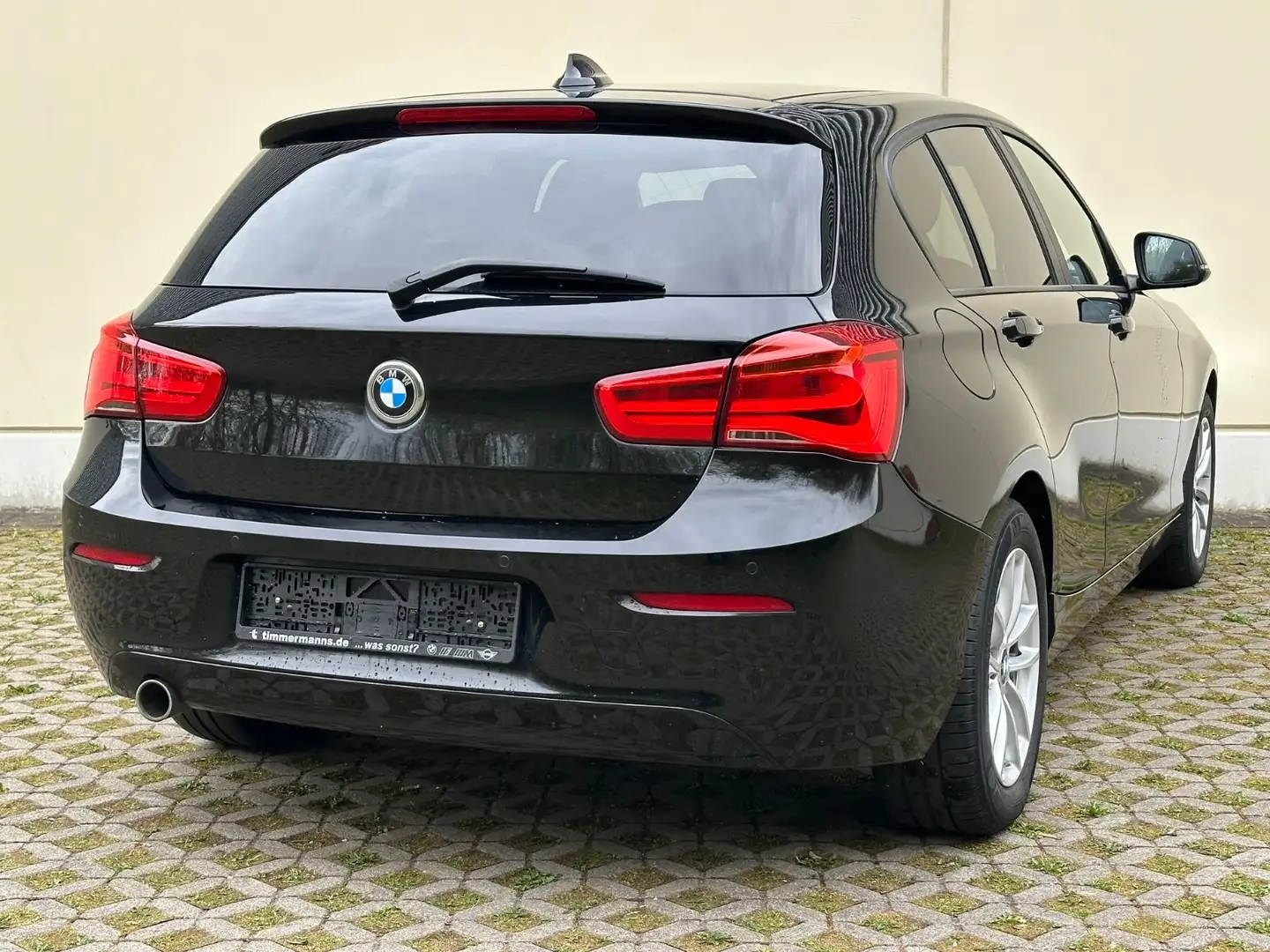 BMW 116 d | Advantage | Navi | SHZ | Schwarz - 2
