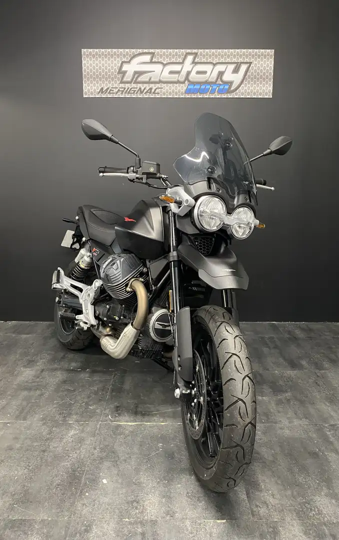 Moto Guzzi V 85 TT Negro - 2