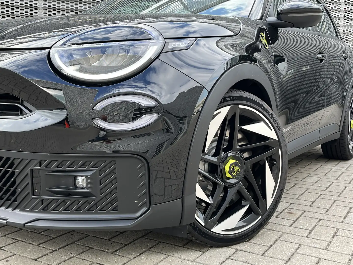 Abarth 600e Abarth Turismo 54 kWh | Sportstoelen | 20" Velgen Negro - 2