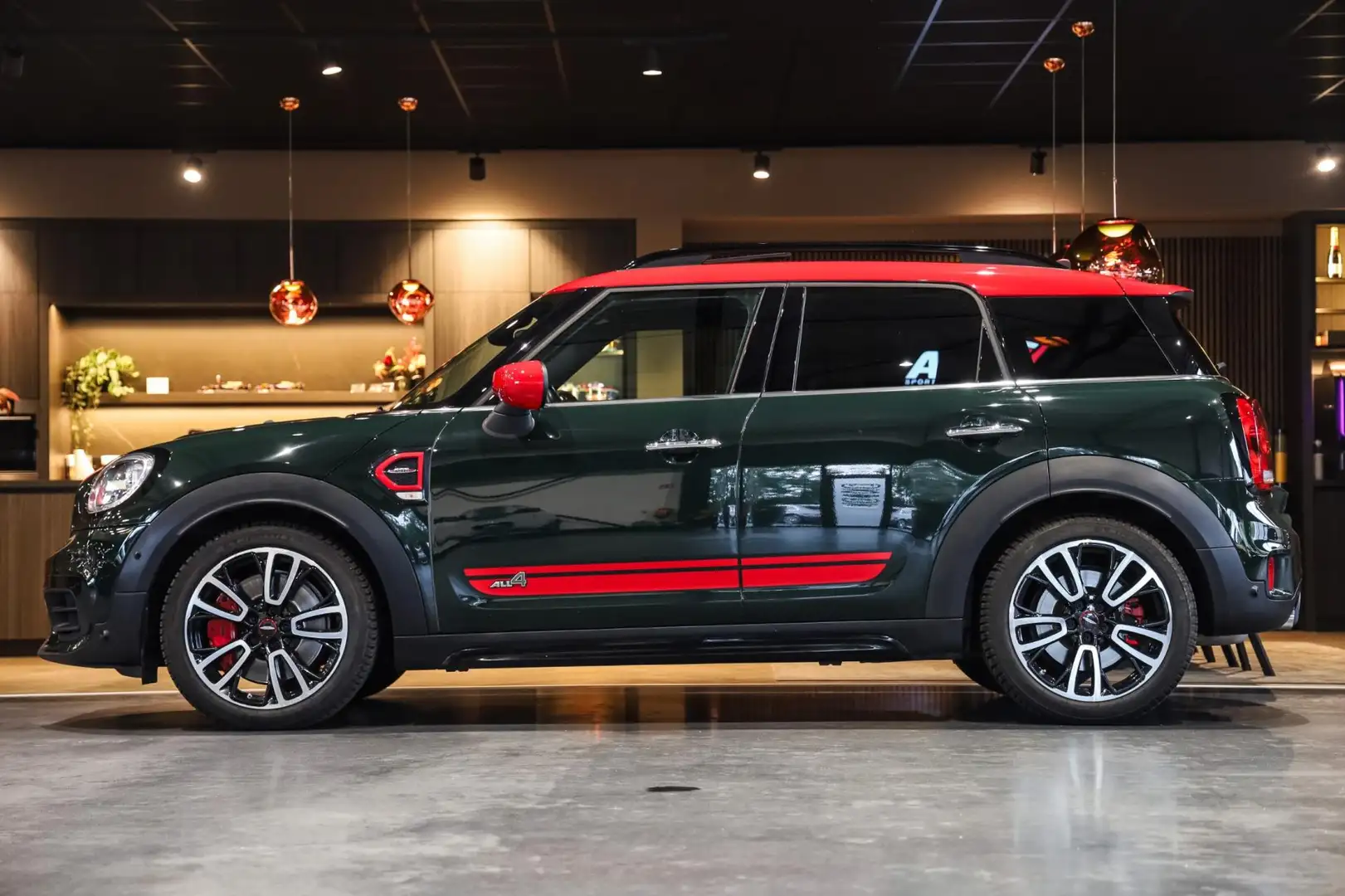 MINI John Cooper Works Countryman 2.0 ALL4, 306 PK, JCW/Seats, Pano/Dak, Rebel/Green Groen - 2
