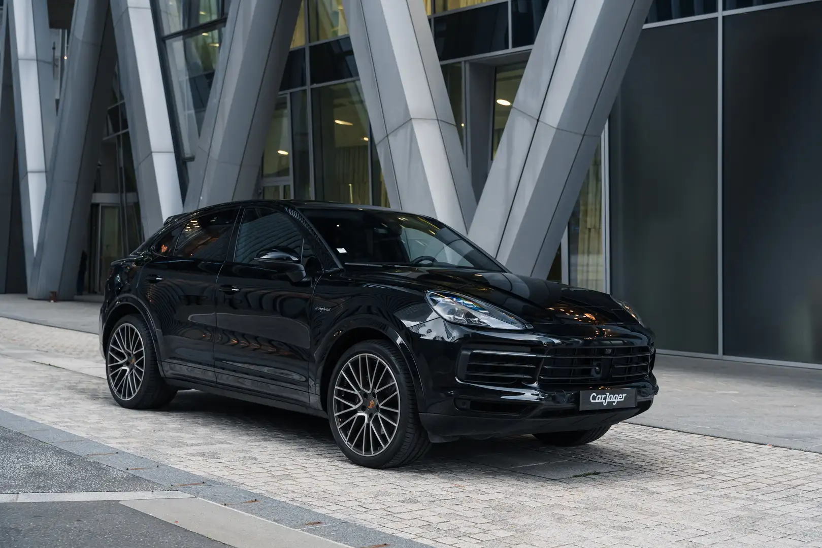 Porsche Cayenne Coupe E-Hybrid Schwarz - 2