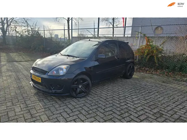 Ford Fiesta 2.0-16V ST