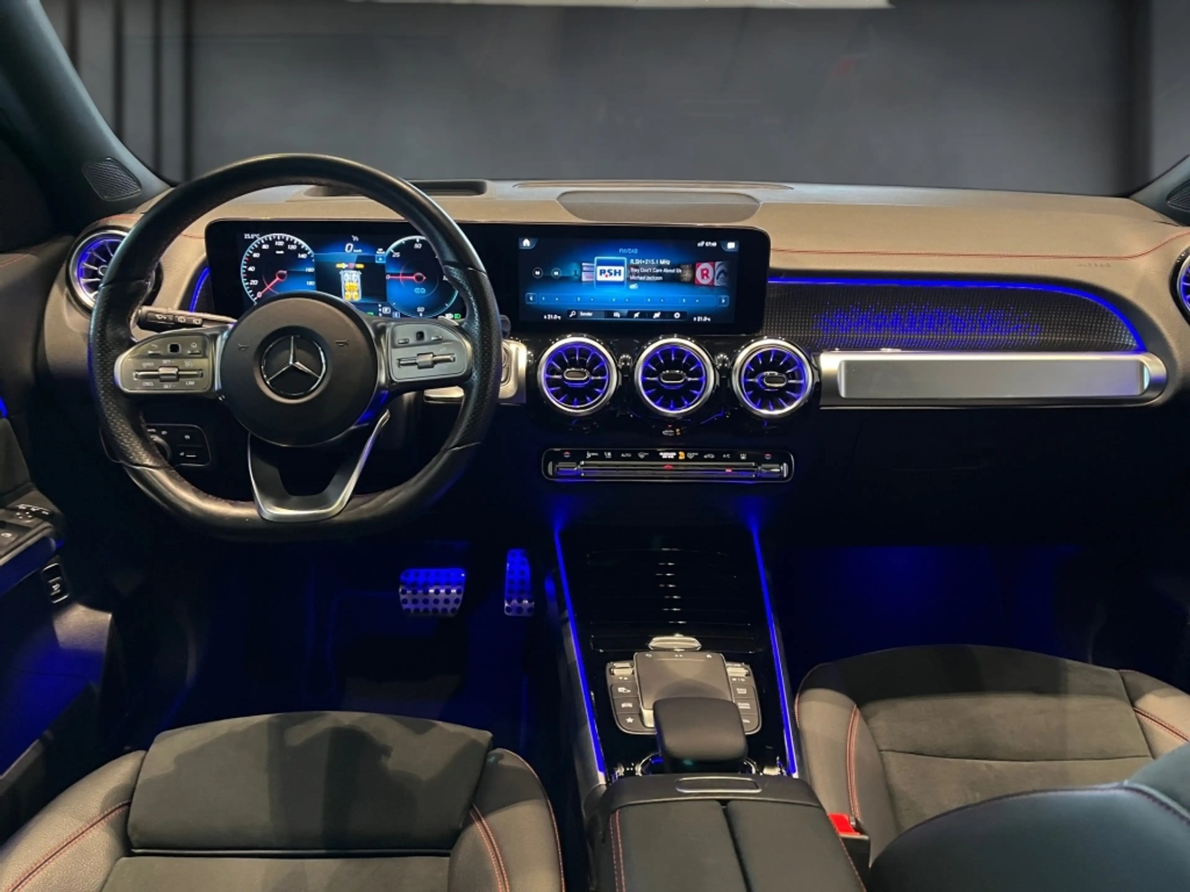 Mercedes-Benz EQB 250 + AMG+MBUX+Memory+Night+Ambiente+CarPlay — photo 13
