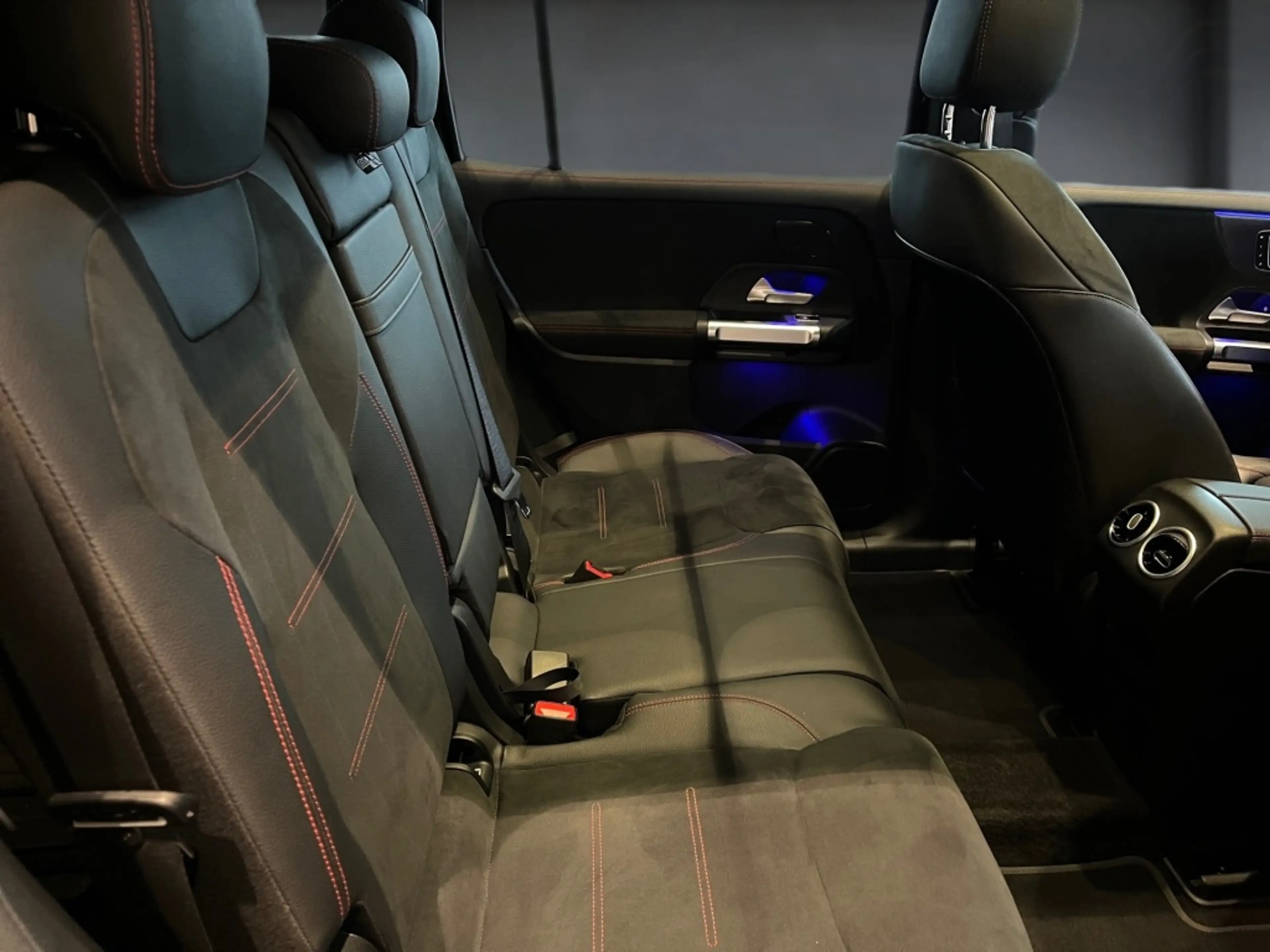 Mercedes-Benz EQB 250 + AMG+MBUX+Memory+Night+Ambiente+CarPlay — photo 12
