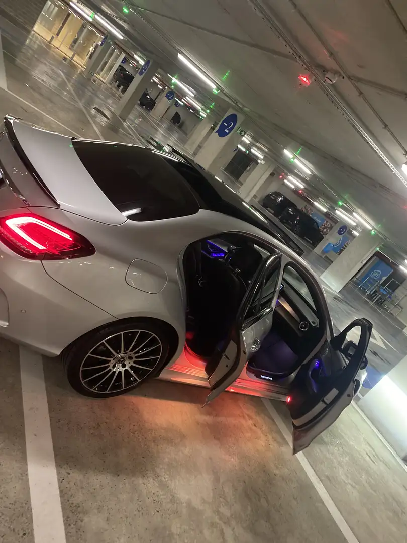 Mercedes-Benz C 300 d 4Matic 9G-TRONIC AMG Line - 2