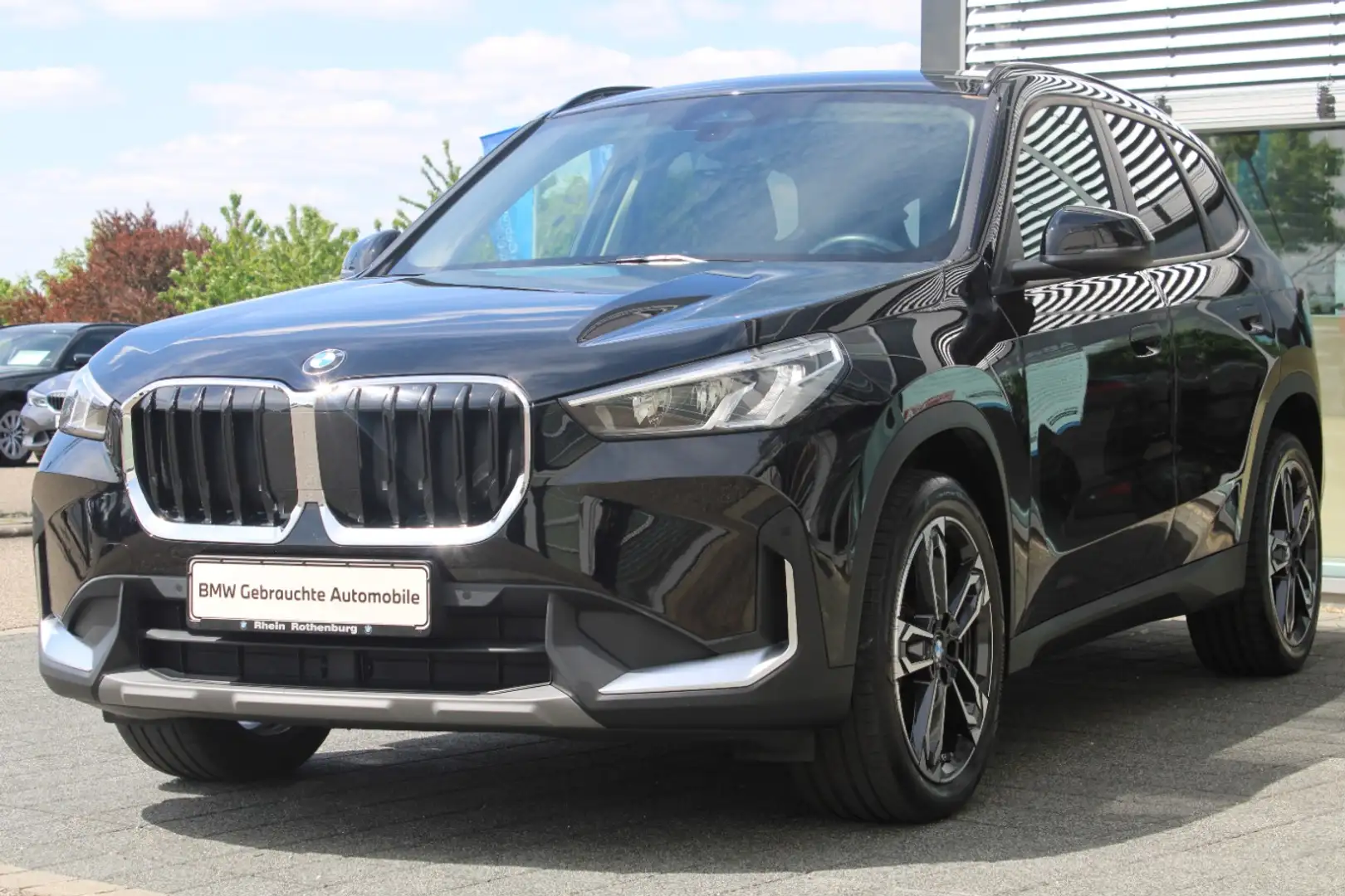 BMW X1 xDrive20d Navi LED AHK DAB Kamera neues Model Schwarz - 1