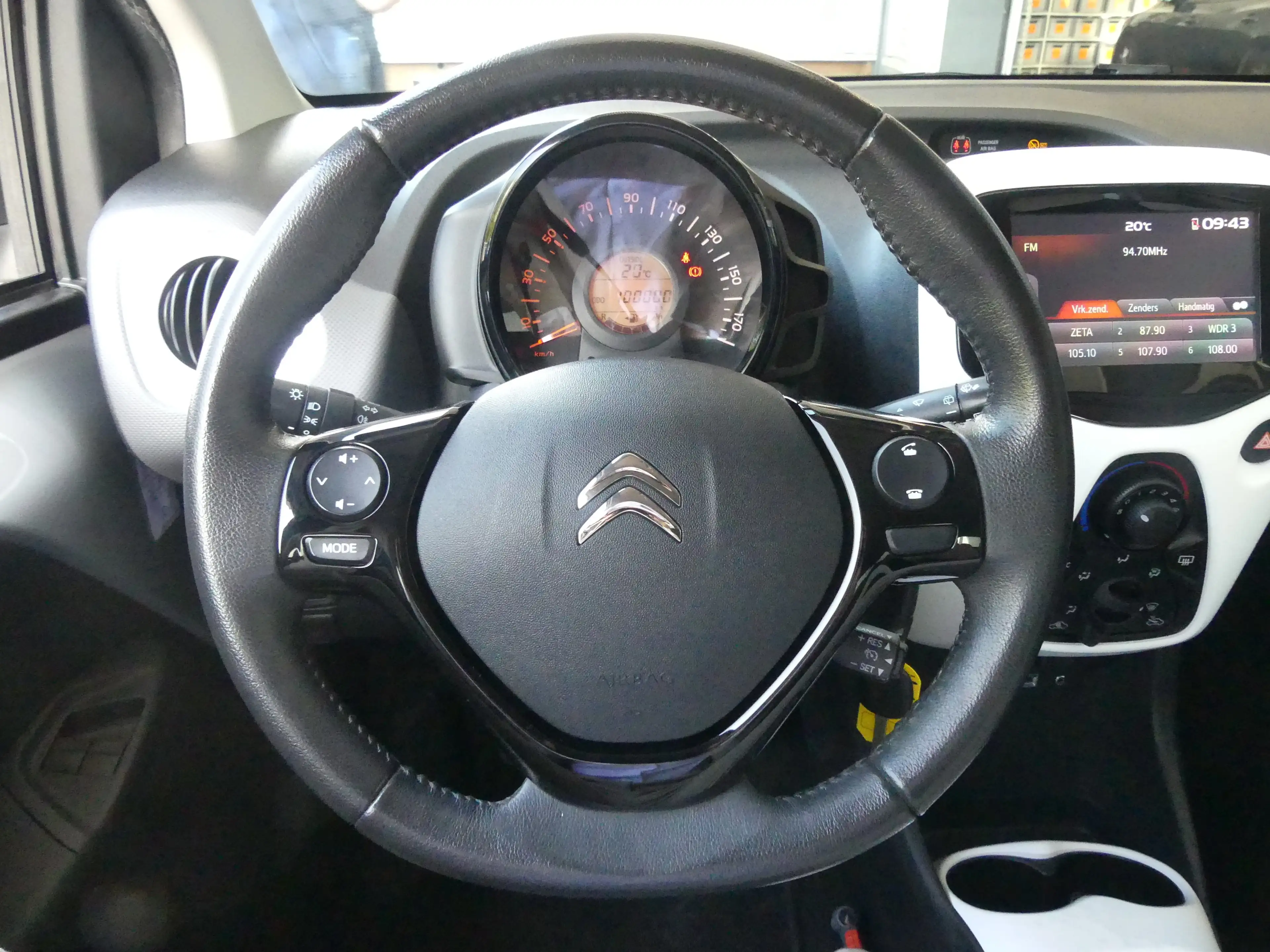Citroen C1 1.0 VTi Millenium | CAMERA | AIRCO | APPLE CARPLAY — photo 16