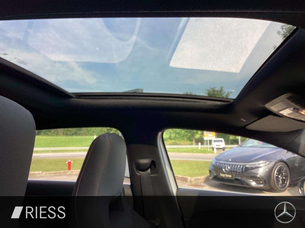 Mercedes-Benz A 220