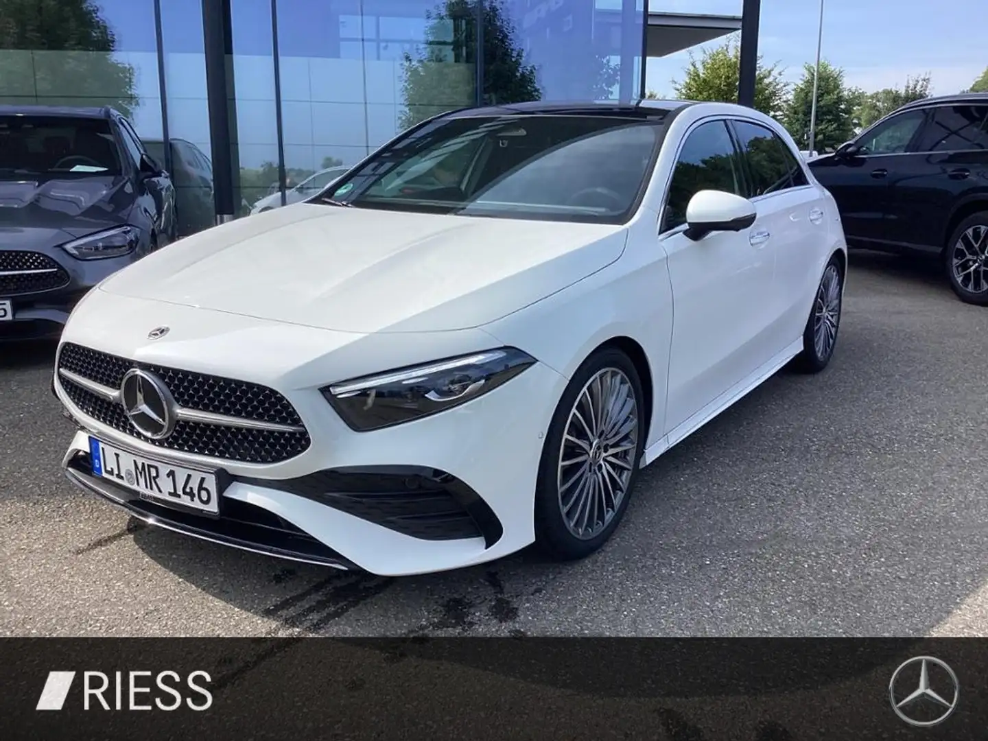 Mercedes-Benz A 220 4M AMG+PANO+AHK+HUD+KEYL+MULTIBEAM+BURM+ Weiß - 2