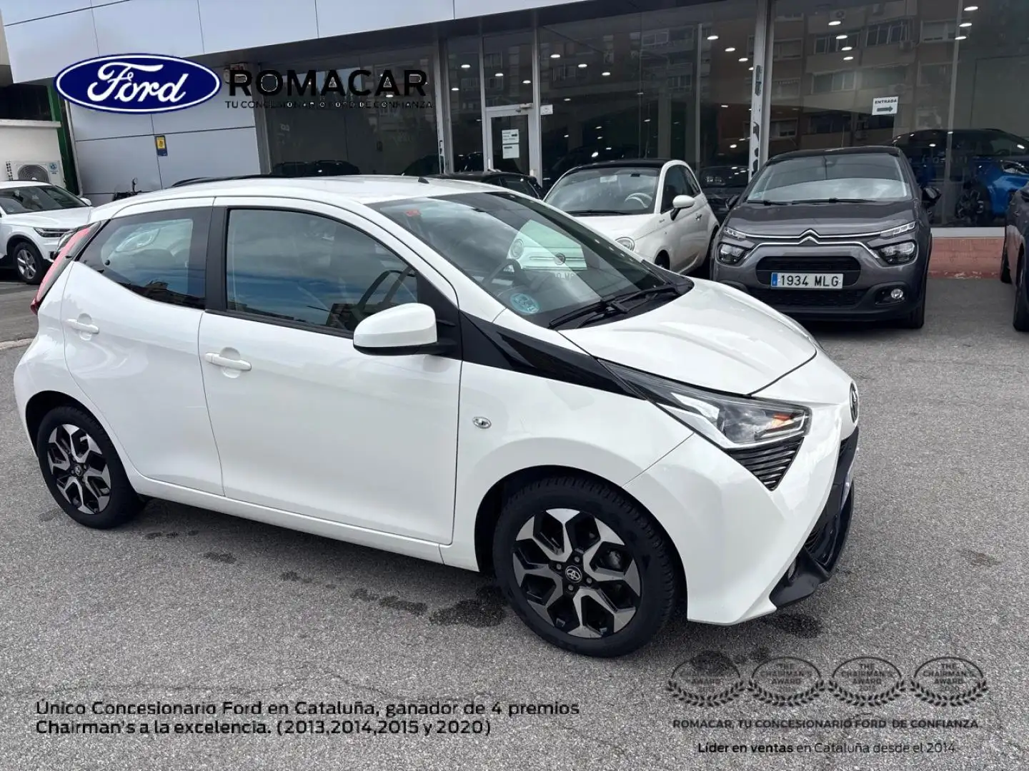 Toyota Aygo 1.0 70 x-play Automático Blanco - 1