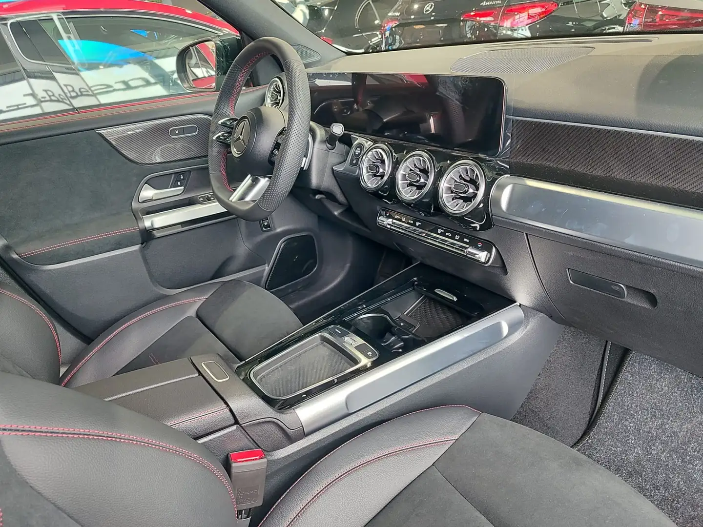 Mercedes-Benz GLB 200 Gris - 2