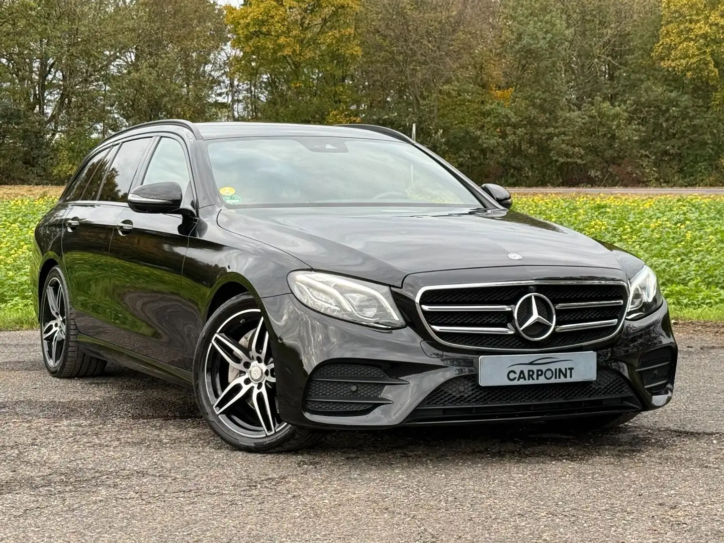 Mercedes-Benz E 220 d AMG-Line NAV LED 360KAMERA WIDESCREEN AHK Schwarz - 1