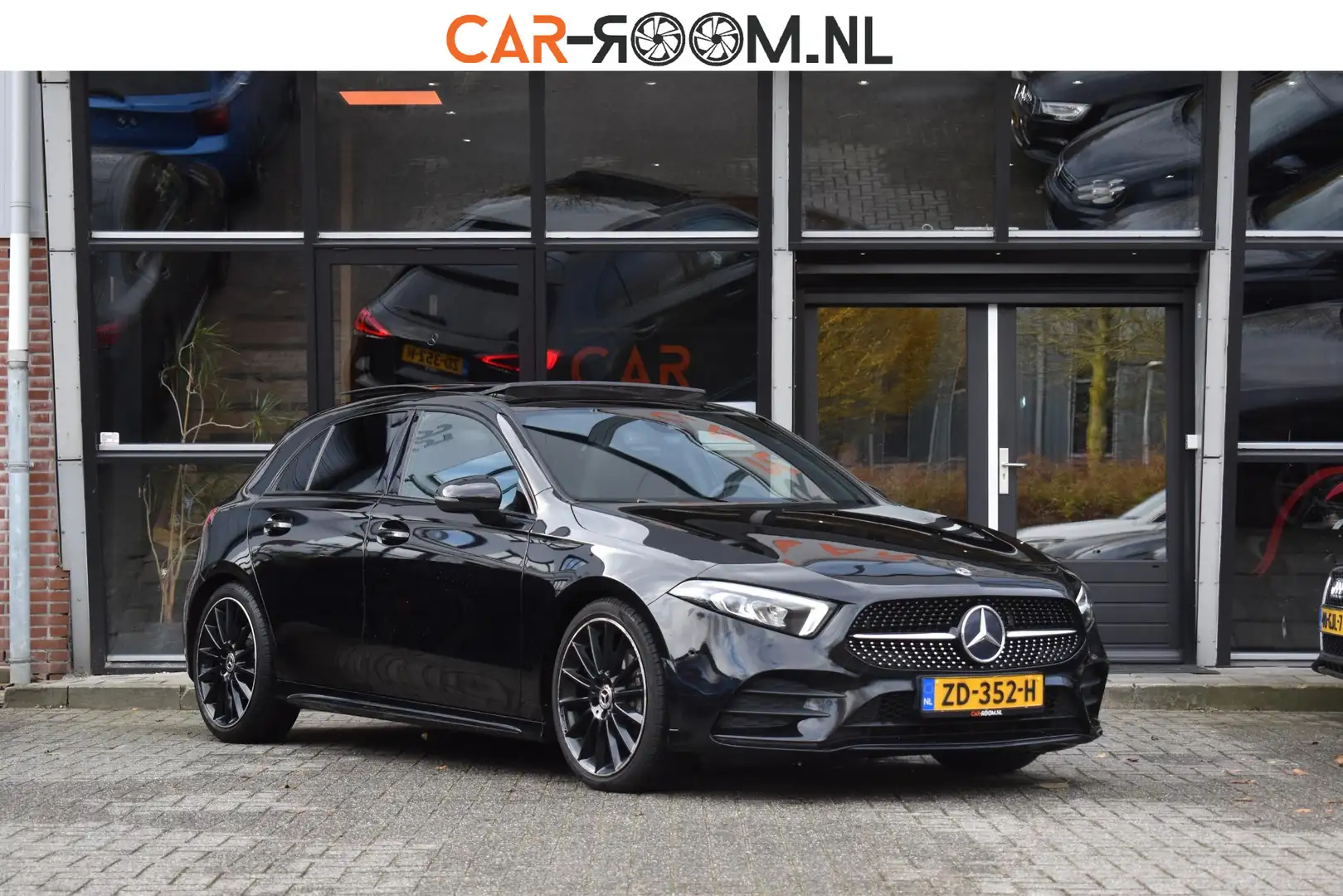 Mercedes-Benz A 200 Launch Edition Premium Plus AMG Pano Sfeer 19" Vel Noir - 1
