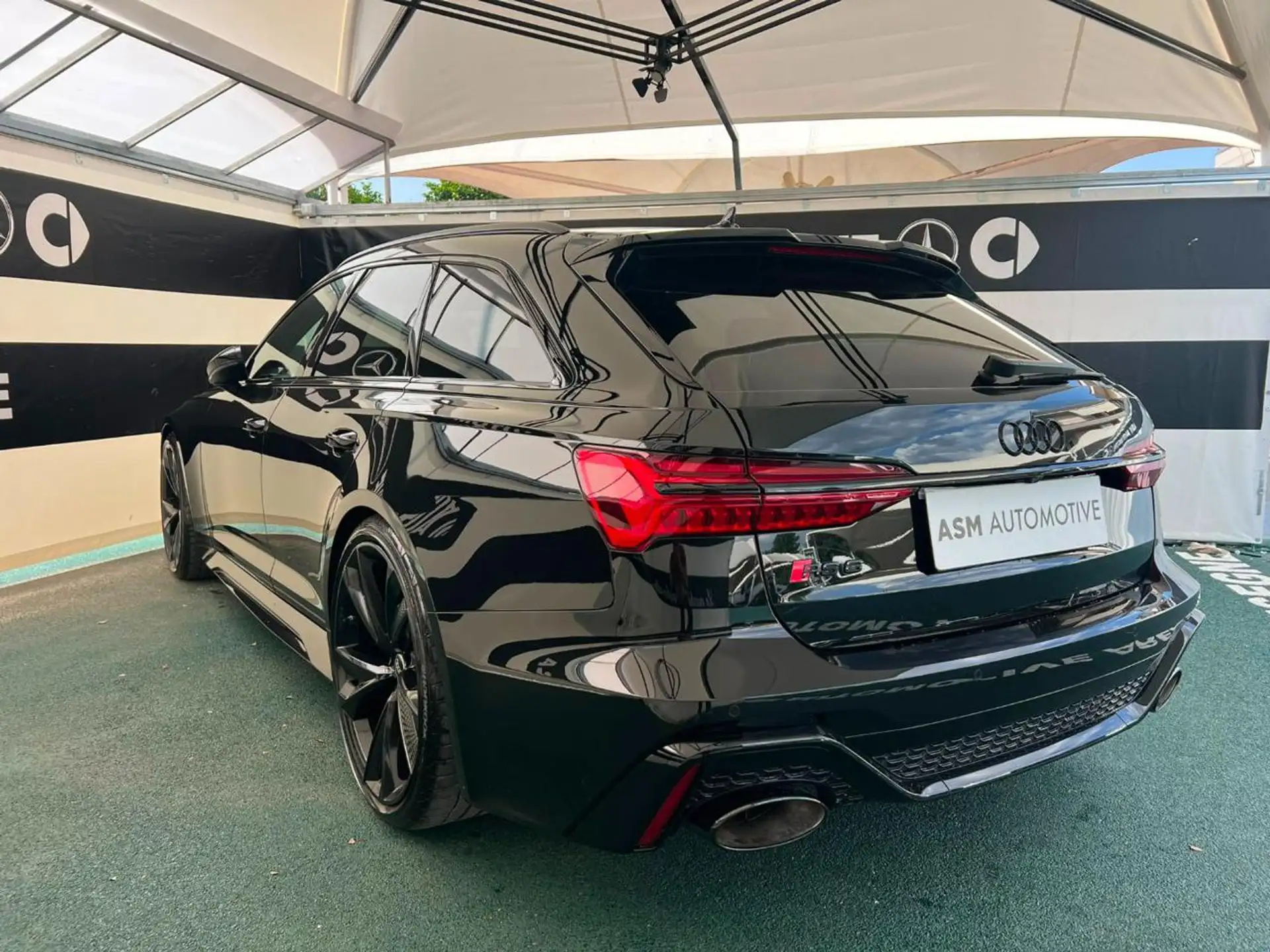 Audi RS6 2023 검정 사진 5