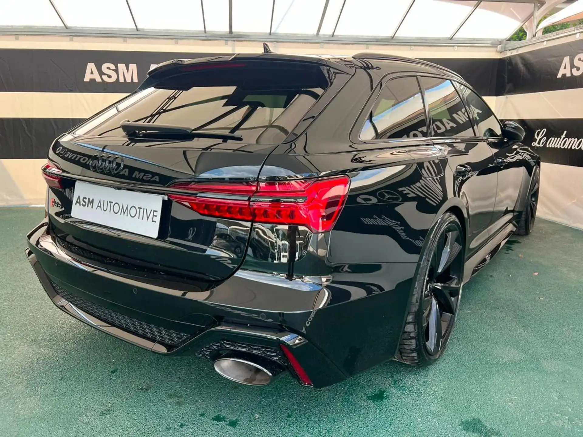 Audi RS6 2023 검정 사진 6