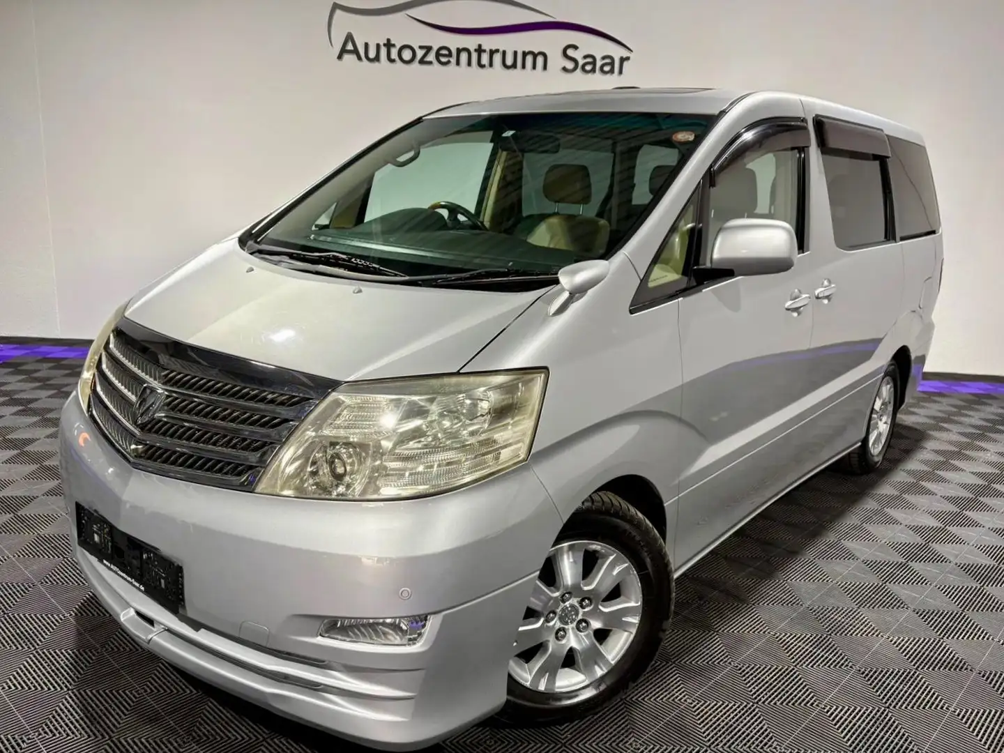 Toyota Alphard G JDM Allrad Automatik 6 Sitze Leder SH Silber - 2
