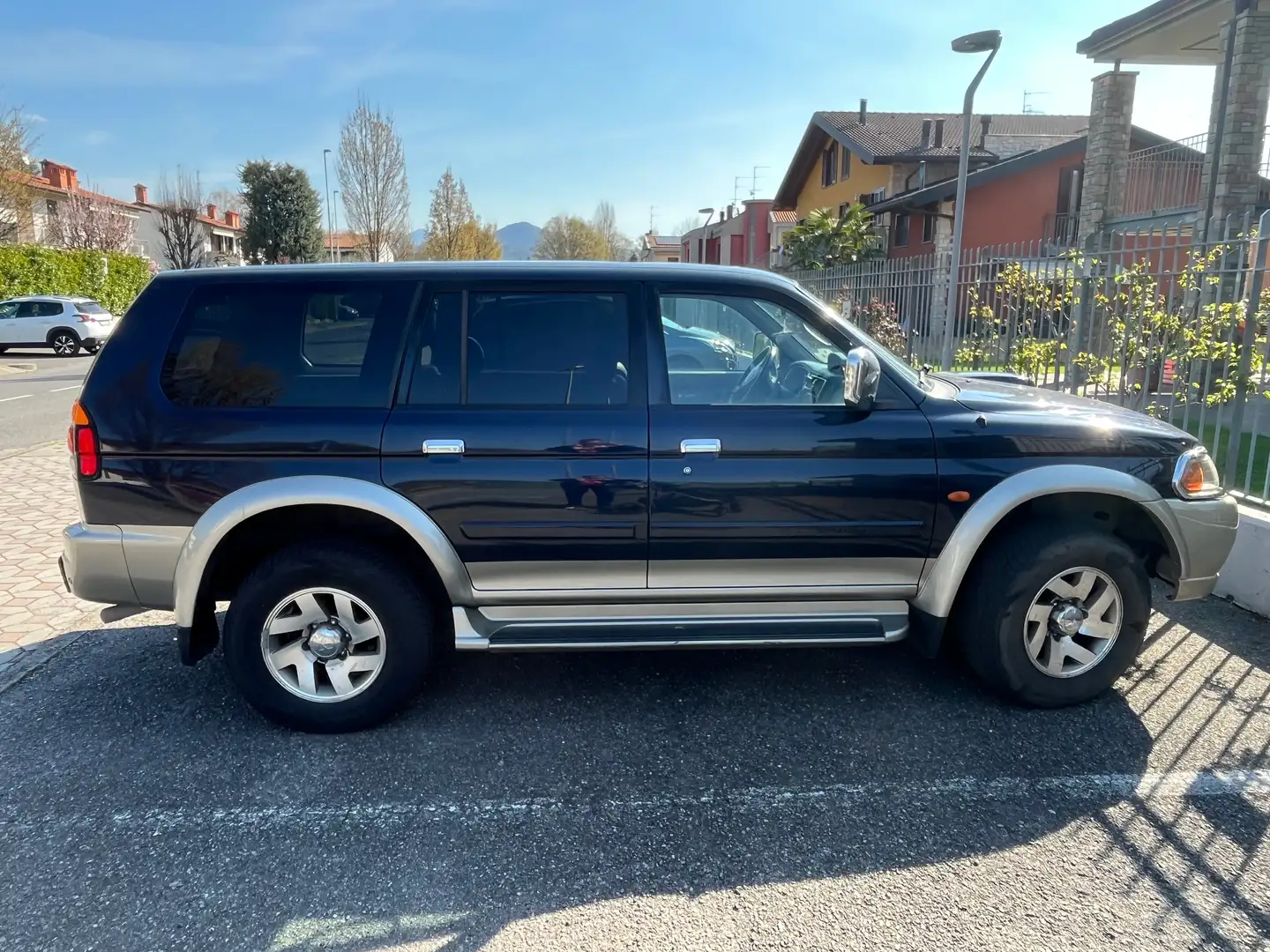 Mitsubishi Pajero Sport Pajero Sport Wagon 2.5 tdi GLS Target 115cv Azul - 2