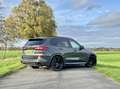 BMW X5 M50i High Executive|M-zetels|Pano|Act. best.|Haak| Gris - thumbnail 2