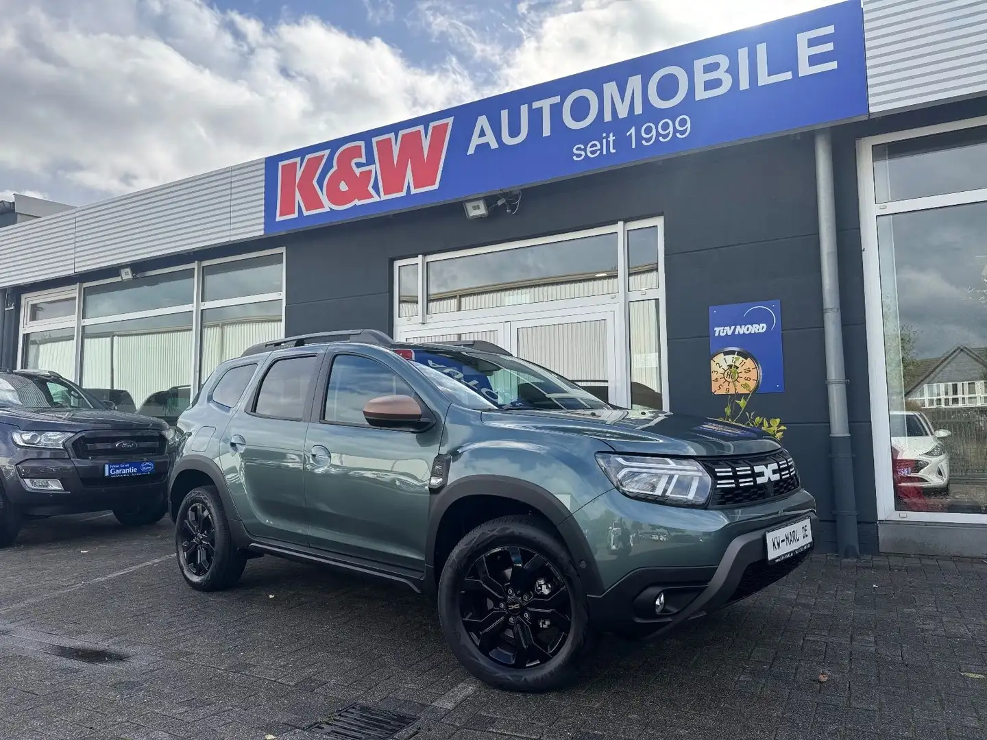 Dacia Duster II Extreme Grün - 1