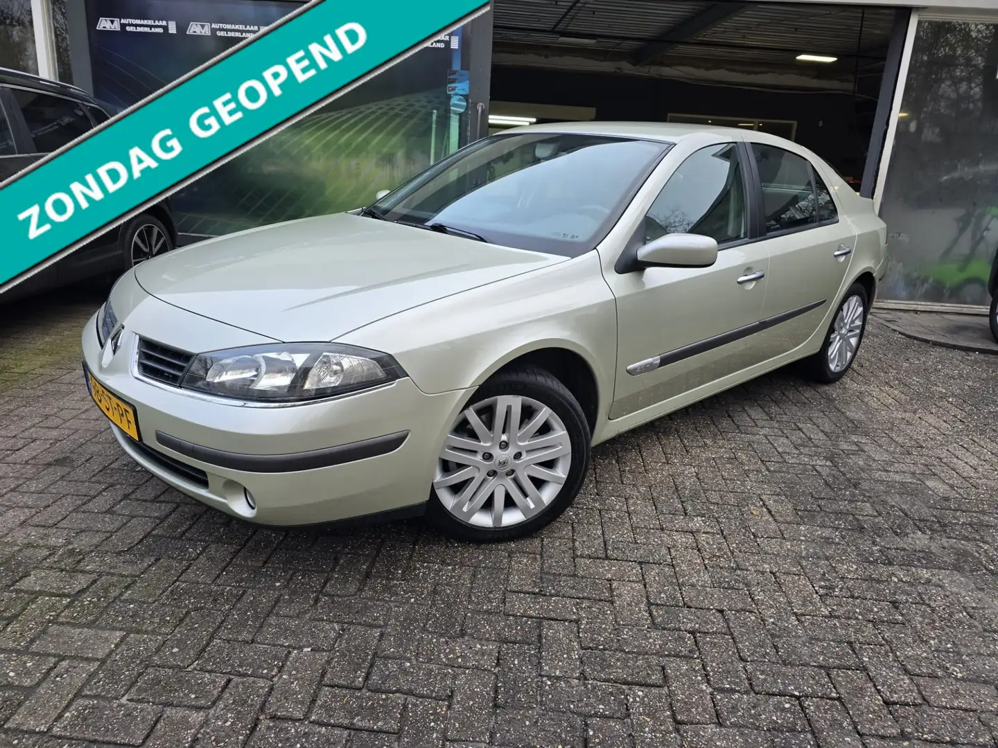 Renault Laguna 2.0-16V T Tech Line | 2E EIGENAAR | 12MND GARANTIE Žlutá - 1