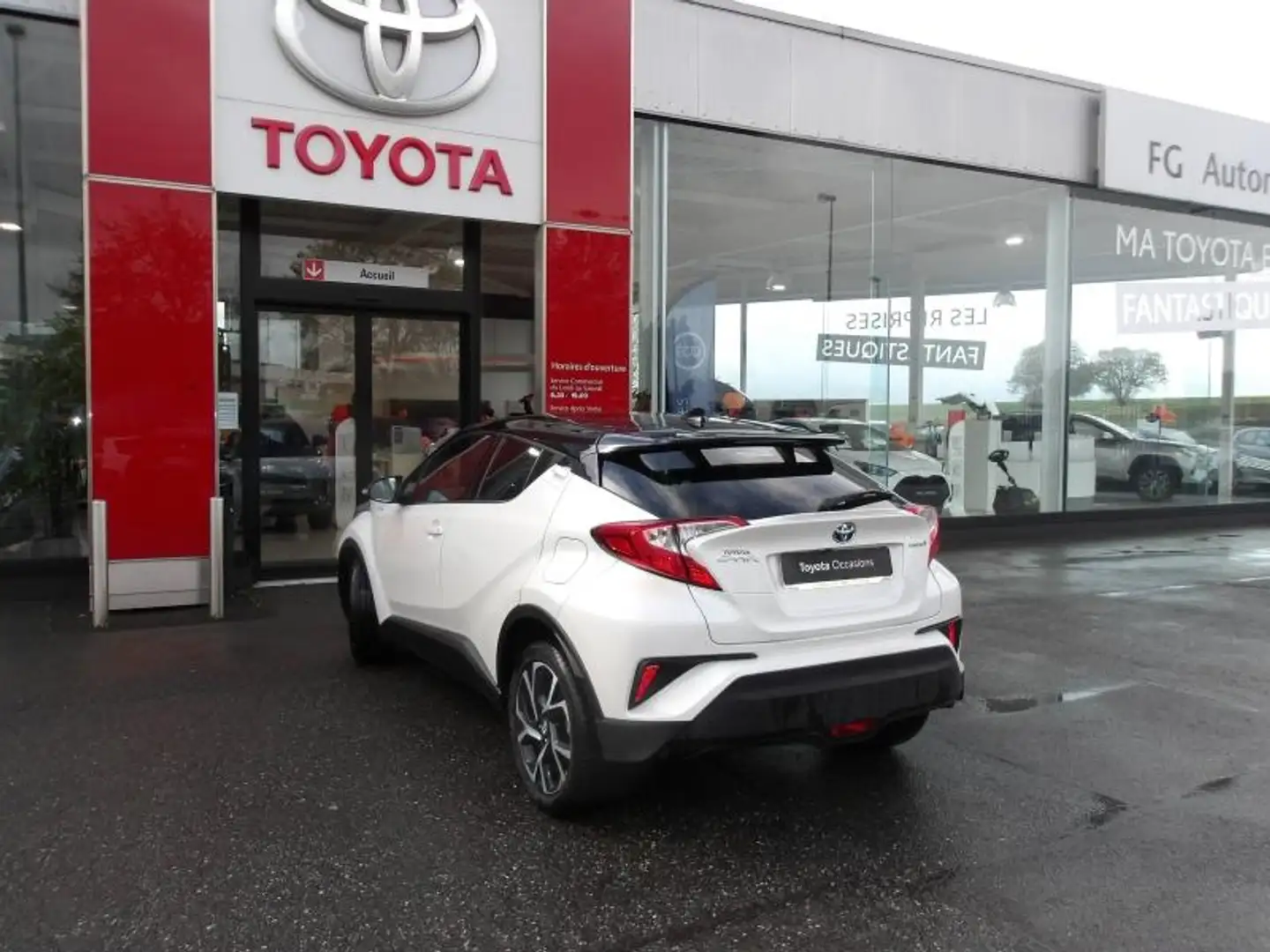 Toyota C-HR 122h Design 2WD E-CVT RC18 Blanc - 1