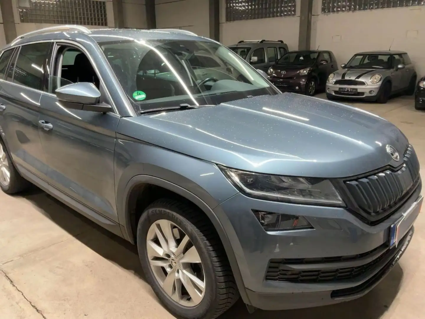 Skoda Kodiaq 2.0 TDI Style 4x4 DSG*AHK*RFK*1HAND Grau - 2